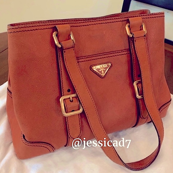 PRADA Vitello Daino Tote Bag - Picture 3 of 14